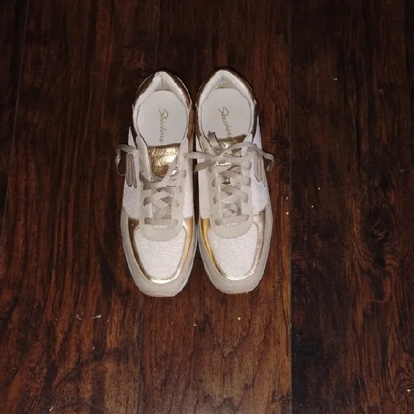 Skechers Metallic Gold and White Shoes - Picture 1 of 8